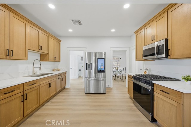 Detail Gallery Image 7 of 75 For 661 N 4th, Banning,  CA 92220 - 5 Beds | 3/1 Baths