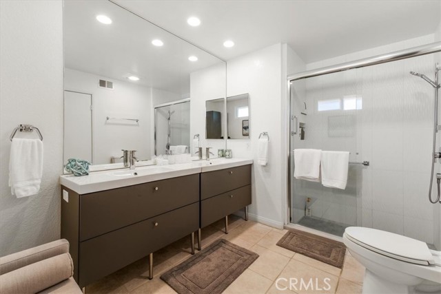 Image 21 of 58 For 332 Villena Way