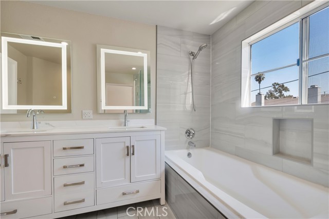 19017 Gault Street, Reseda CA: https://media.crmls.org/medias/644a309f-ef73-4f2e-883c-cbe1f5606165.jpg