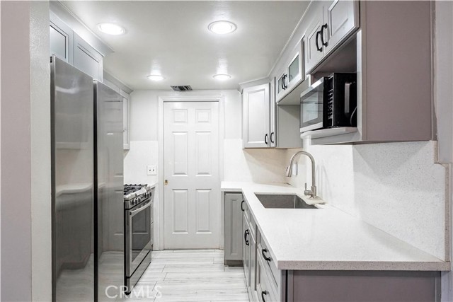 Detail Gallery Image 9 of 43 For 11522 Double Eagle Dr, Whittier,  CA 90604 - 3 Beds | 2/1 Baths