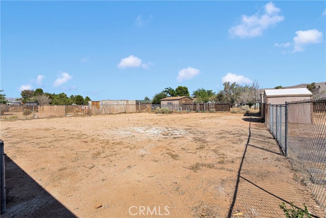 21229 Balsa Street, Apple Valley CA: https://media.crmls.org/medias/644acc50-f6b1-4eb3-bc74-71cb6e7d3d57.jpg