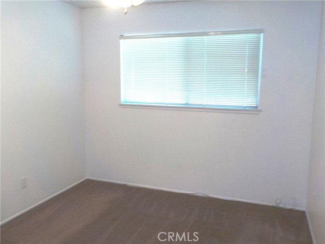 1676 Dumbarton Avenue, San Bernardino CA: https://media.crmls.org/medias/644ad9c4-8c31-4535-90ba-fc098bdf63cd.jpg