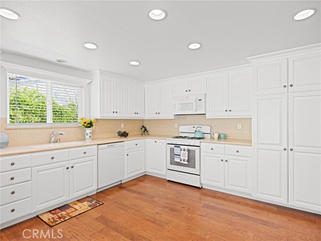 Image 26 of 42 For 2932 Oakwood Lane