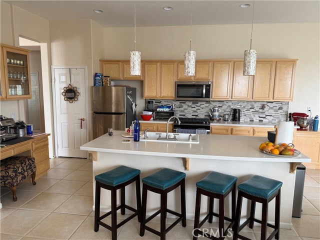 Detail Gallery Image 2 of 21 For 9216 Pioneer Ln, Corona,  CA 92883 - 2 Beds | 2 Baths