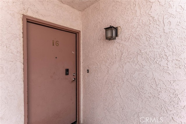 Detail Gallery Image 26 of 33 For 9906 Owensmouth Ave #16,  Chatsworth,  CA 91311 - 3 Beds | 3 Baths