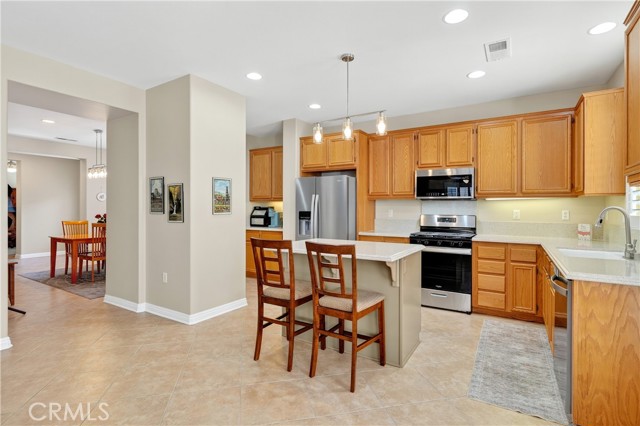 177 Janzen Way, Hemet CA: https://media.crmls.org/medias/644ddf60-a02d-4d79-8cbd-4b890a5f6b8e.jpg