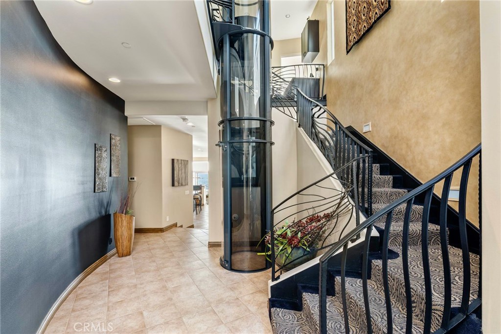 4308 The Strand