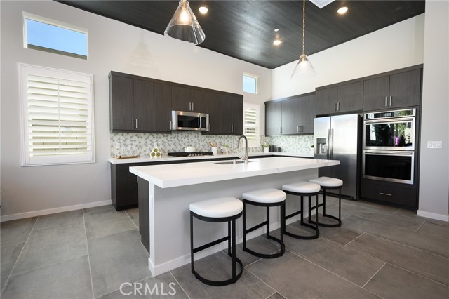 Detail Gallery Image 2 of 29 For 296 Mustang Ln, Palm Springs,  CA 92262 - 3 Beds | 3/1 Baths