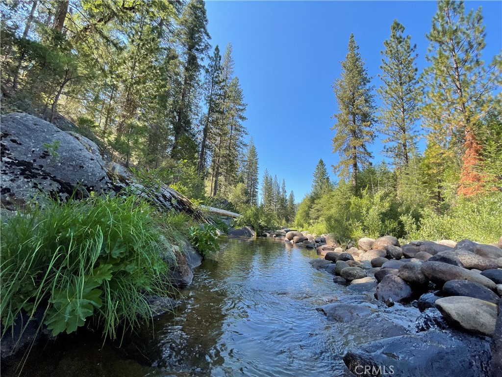 https://media.crmls.org/medias/644f7b50-3df7-4c3a-960a-b086f6bbbce2.jpg?preset=X-Large