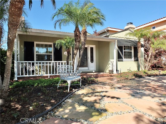 833 Terraine Avenue, Long Beach CA: https://media.crmls.org/medias/644fa6a5-ea5d-4bfa-8192-ec23ff3ba502.jpg