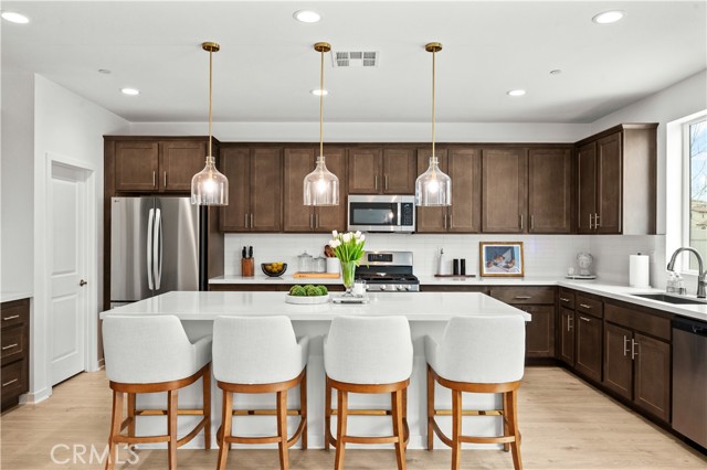 Detail Gallery Image 18 of 54 For 35320 Aubrey, Beaumont,  CA 92223 - 4 Beds | 3 Baths