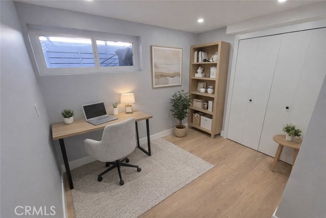 Detail Gallery Image 10 of 23 For 17148 Escalon, Encino,  CA 91436 - 4 Beds | 2/1 Baths