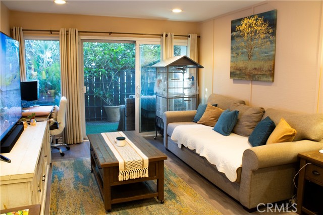 Detail Gallery Image 3 of 28 For 18645 Hatteras #186,  Tarzana,  CA 91356 - 1 Beds | 1 Baths