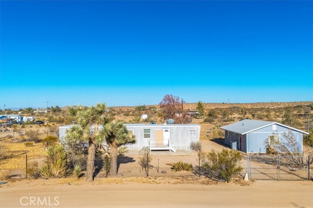 Detail Gallery Image 1 of 34 For 1477 Artesia Ave, Yucca Valley,  CA 92284 - 3 Beds | 2/1 Baths