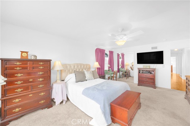 8381 E Hendrie Street, Long Beach CA: https://media.crmls.org/medias/6452ba83-fa6d-4932-a46d-7ab40f110cc8.jpg