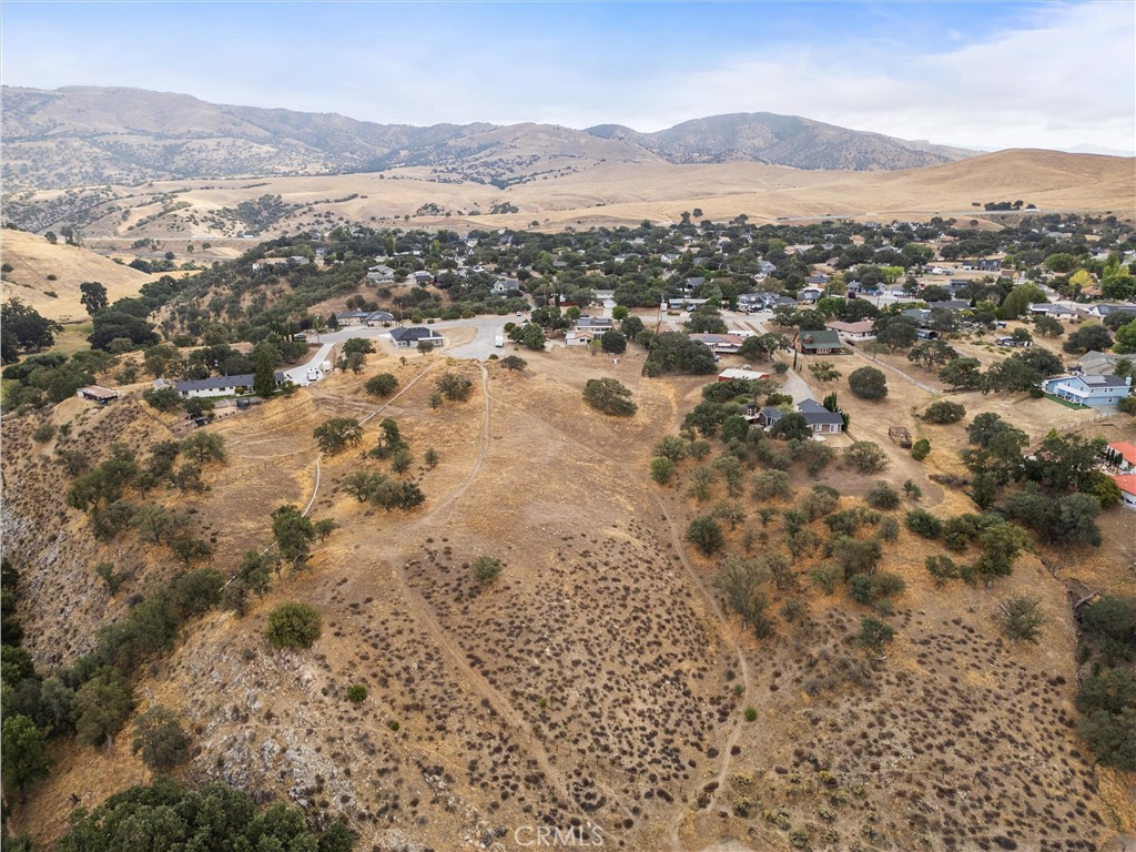 https://media.crmls.org/medias/6452d86b-408a-4d8e-972a-4a3486e07ea2.jpg?preset=X-Large