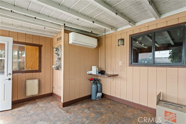 8212 E Avenue H, Lancaster CA: https://media.crmls.org/medias/6453125a-3573-476e-b3cd-48d4423dd3a4.jpg