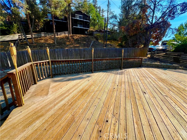 201 Lakewood Drive, Frazier Park CA: https://media.crmls.org/medias/6453313a-7323-446d-8372-e573474ec406.jpg