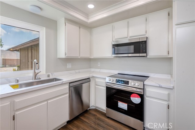 Detail Gallery Image 10 of 22 For 6601 Vista Loma, Yorba Linda,  CA 92886 - 2 Beds | 2 Baths