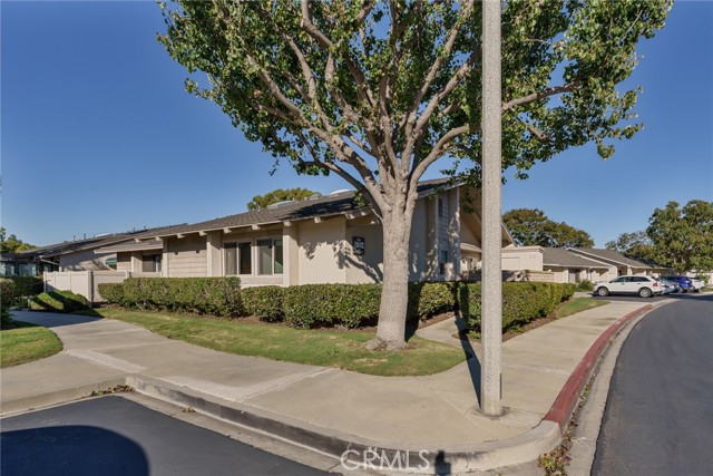 Image 2 for 8815 Yuba Circle #A1102, Huntington Beach, CA 92646