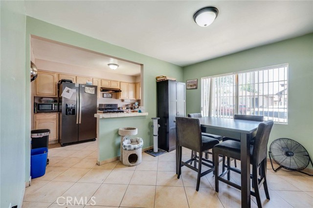 418 W Los Angeles Avenue, Montebello CA: https://media.crmls.org/medias/64549894-4a5e-40de-8c08-00c579e865db.jpg