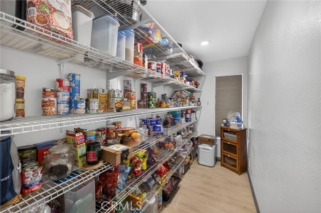 Detail Gallery Image 13 of 57 For 908 W Linden St., Ontario,  CA 91762 - 6 Beds | 3 Baths