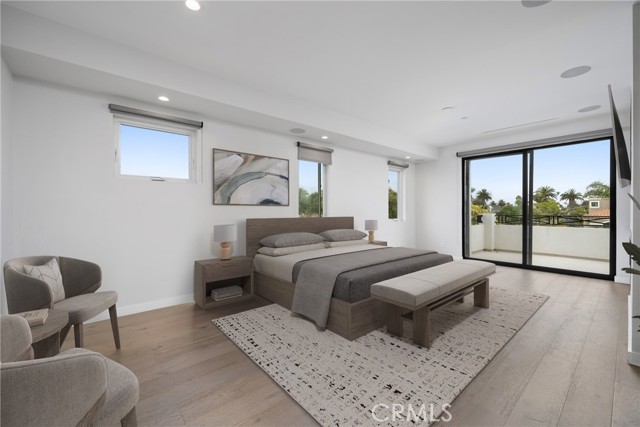 303 12th Street, Huntington Beach CA: https://media.crmls.org/medias/64558817-d668-47f3-9513-03cf1fe38bd0.jpg