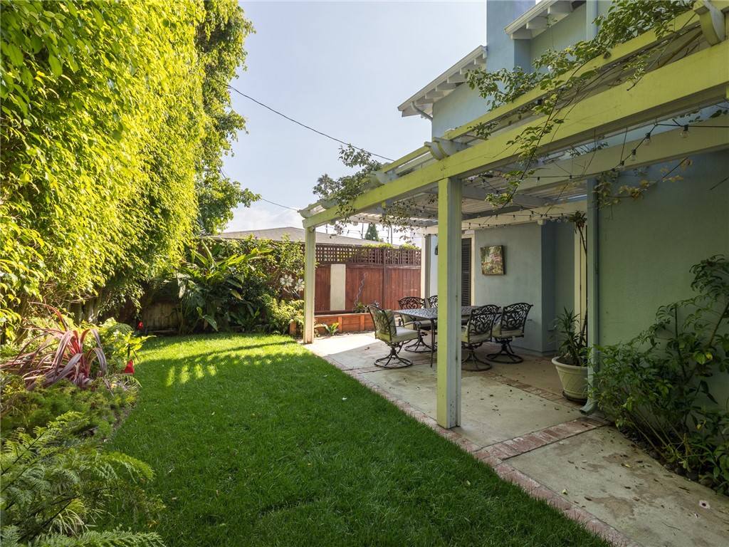 420 Broadway, Redondo Beach, California 90277, 4 Bedrooms Bedrooms, ,3 BathroomsBathrooms,Residential,Sold,Broadway,SB23193472