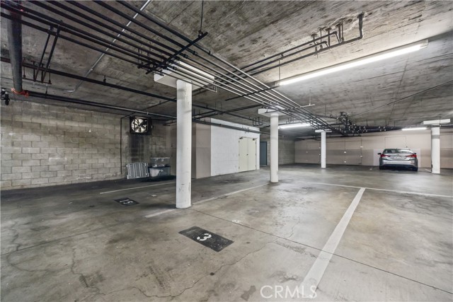 1919 E Beverly Way, Long Beach CA: https://media.crmls.org/medias/64563411-bd9d-41c4-a222-6c1191e61fdd.jpg