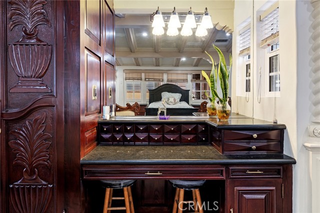 1729 W 51st Place, Los Angeles CA: https://media.crmls.org/medias/645692cf-cf42-4cbc-8954-0218c281548a.jpg