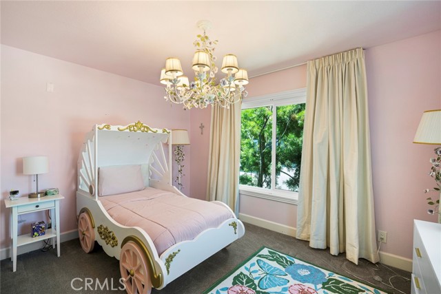 14 Glastonbury Place, Laguna Niguel CA: https://media.crmls.org/medias/64569ee7-3ee4-473c-8e39-ce81cf52581a.jpg