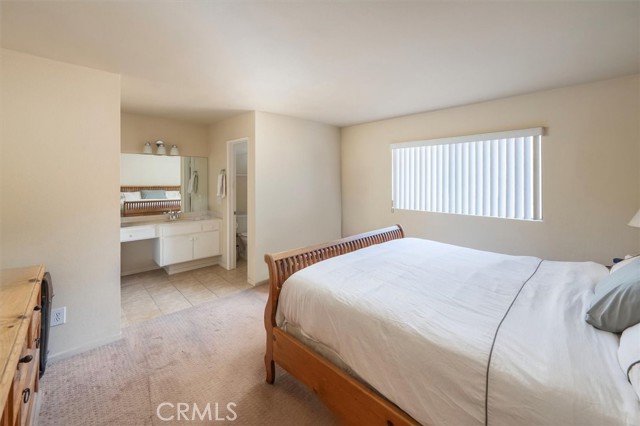 Detail Gallery Image 16 of 25 For 5461 Newcastle Ave #8,  Encino,  CA 91316 - 2 Beds | 2/1 Baths