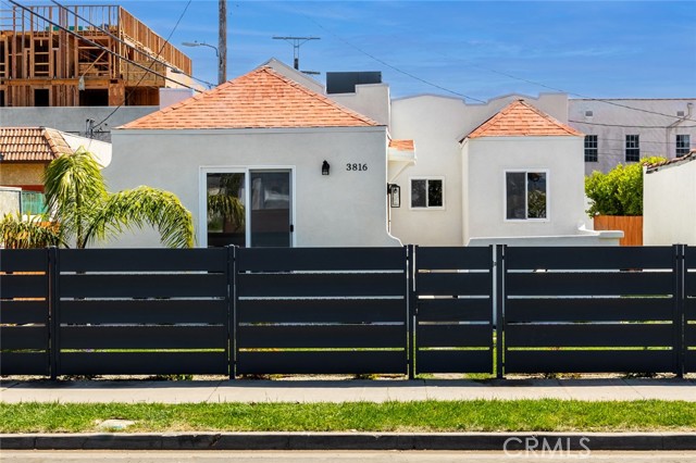 Detail Gallery Image 8 of 39 For 3816 W 30th St, Los Angeles,  CA 90016 - 3 Beds | 2 Baths