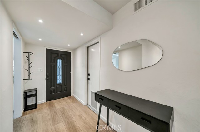 Detail Gallery Image 16 of 57 For 21733 Vintage, Chatsworth,  CA 91311 - 3 Beds | 2/1 Baths