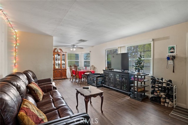 Detail Gallery Image 7 of 32 For 340 Western, Bakersfield,  CA 93309 - 3 Beds | 1 Baths