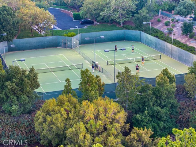 26052 Shadow Rock Lane, Valencia CA: https://media.crmls.org/medias/64581d73-2bfc-4c66-accb-8305b0d84a82.jpg