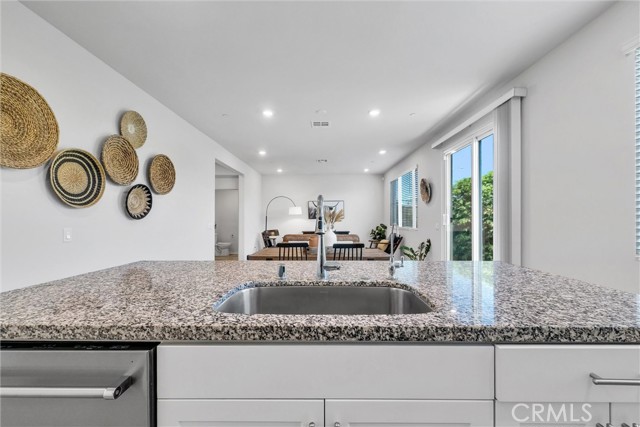 Detail Gallery Image 10 of 45 For 683 E Joseph Privado, Ontario,  CA 91761 - 3 Beds | 2/1 Baths