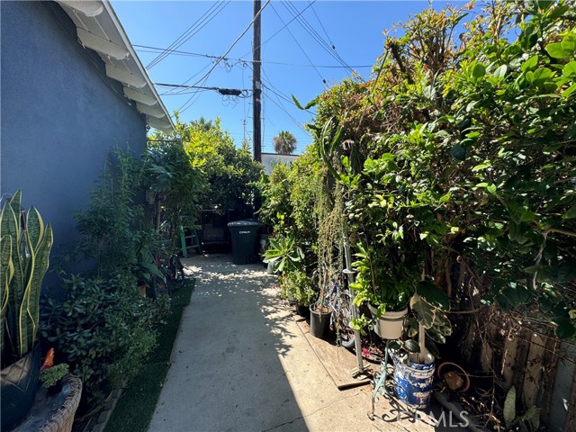 486 N Oak Street, Orange CA: https://media.crmls.org/medias/64588e76-457a-4765-b88e-2b2490464e9e.jpg