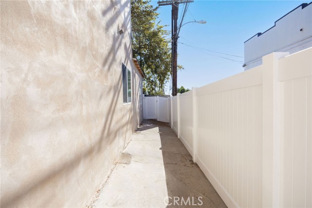 Detail Gallery Image 4 of 15 For 1375 N Mentor Ave, Pasadena,  CA 91104 - 2 Beds | 2 Baths