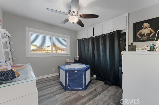 9646 Palmetto Avenue, Fontana CA: https://media.crmls.org/medias/6458f160-5f06-4997-bdf0-7633127922f8.jpg