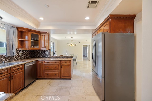8419 Yolanda Avenue, Northridge CA: https://media.crmls.org/medias/6459584d-e333-4464-b125-5a977a3651ad.jpg