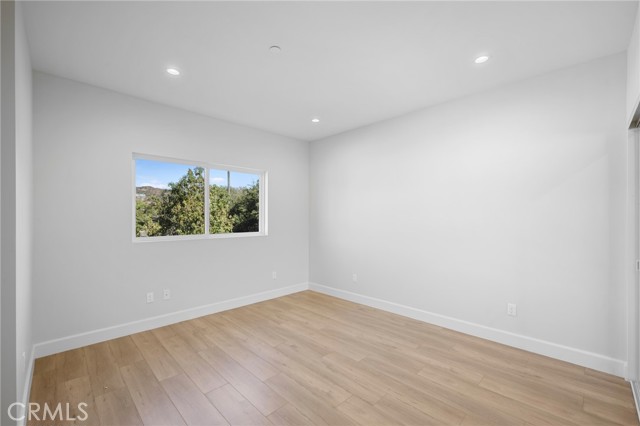 Detail Gallery Image 24 of 38 For 357 Harvey Dr #102,  Glendale,  CA 91206 - 3 Beds | 2/1 Baths