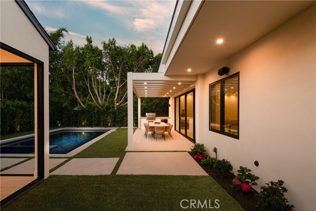 Detail Gallery Image 35 of 37 For 12335 Otsego St, Valley Village,  CA 91607 - 5 Beds | 6/1 Baths