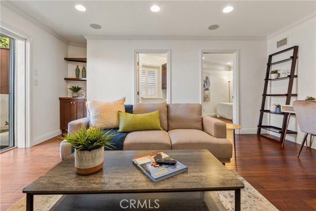 Detail Gallery Image 25 of 74 For 1077 10th St, Hermosa Beach,  CA 90254 - 4 Beds | 3/1 Baths