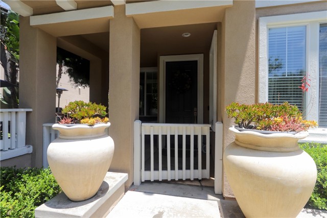 Detail Gallery Image 2 of 46 For 142 Main Street, Ladera Ranch,  CA 92694 - 4 Beds | 2/1 Baths