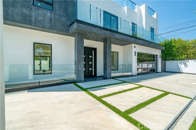 Detail Gallery Image 3 of 57 For 13838 Milbank St, Sherman Oaks,  CA 91423 - 4 Beds | 4 Baths