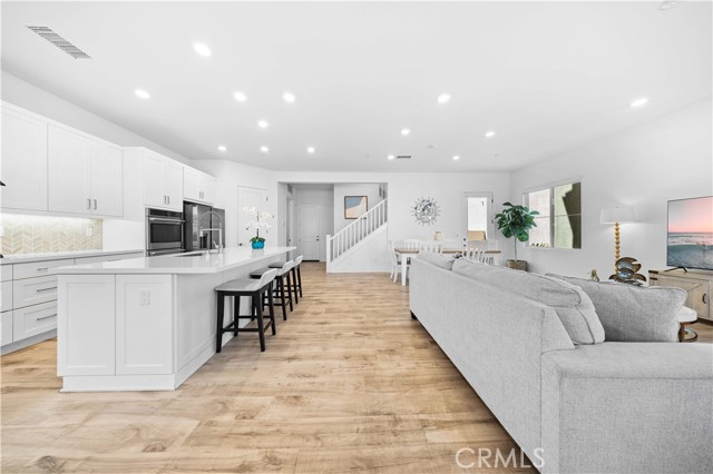 Detail Gallery Image 4 of 60 For 102 Yugen, Irvine,  CA 92618 - 4 Beds | 3/1 Baths