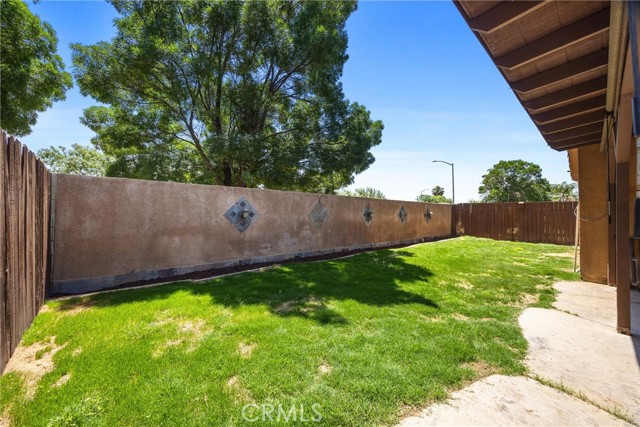 231 Sunny Meadow Drive, Bakersfield CA: https://media.crmls.org/medias/645dacbe-7028-4c25-9f61-3134526c71ac.jpg