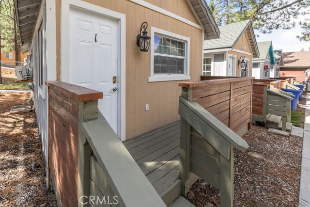 528 Cottage Lane, Big Bear Lake CA: https://media.crmls.org/medias/645ddcd8-ddb4-4f93-81eb-0f5503c207e9.jpg
