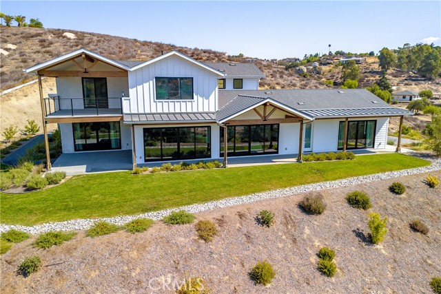 38721 Calle De Toros, Temecula CA: https://media.crmls.org/medias/645e0891-f6c4-49a4-a670-5baabe1a0b8b.jpg